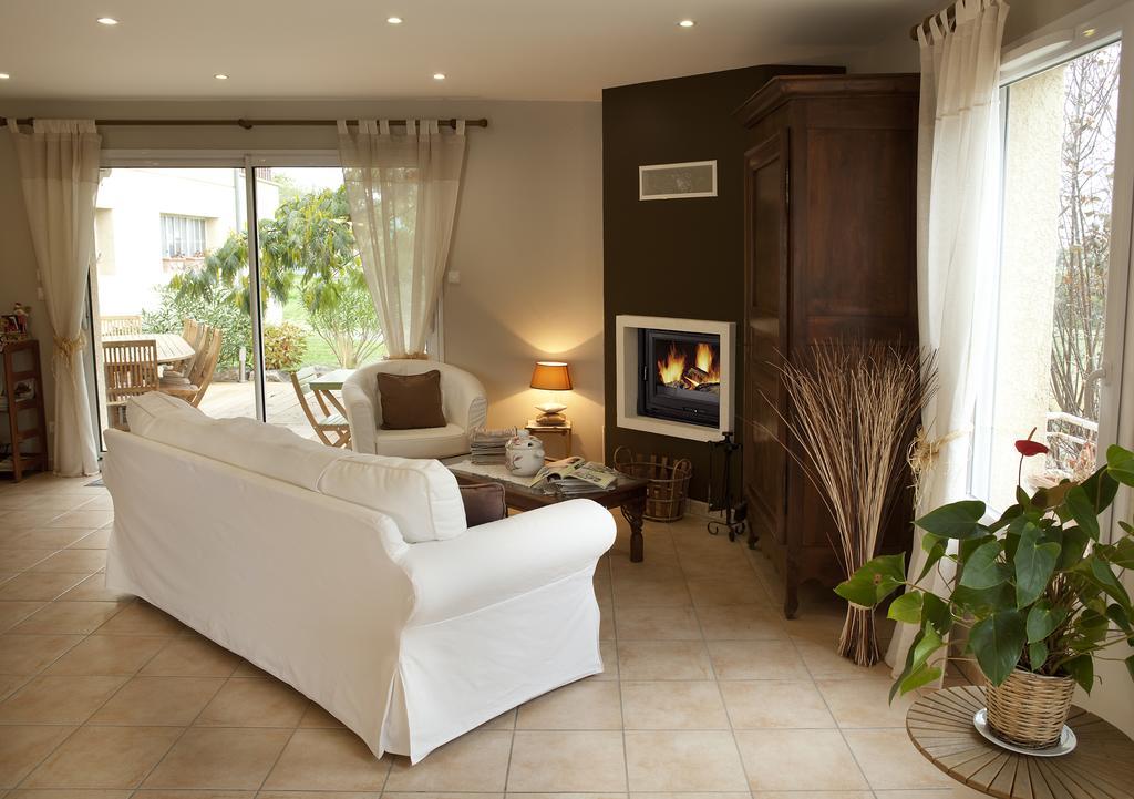 Bed and Breakfast La Bergerie Pollionnay Exterior foto