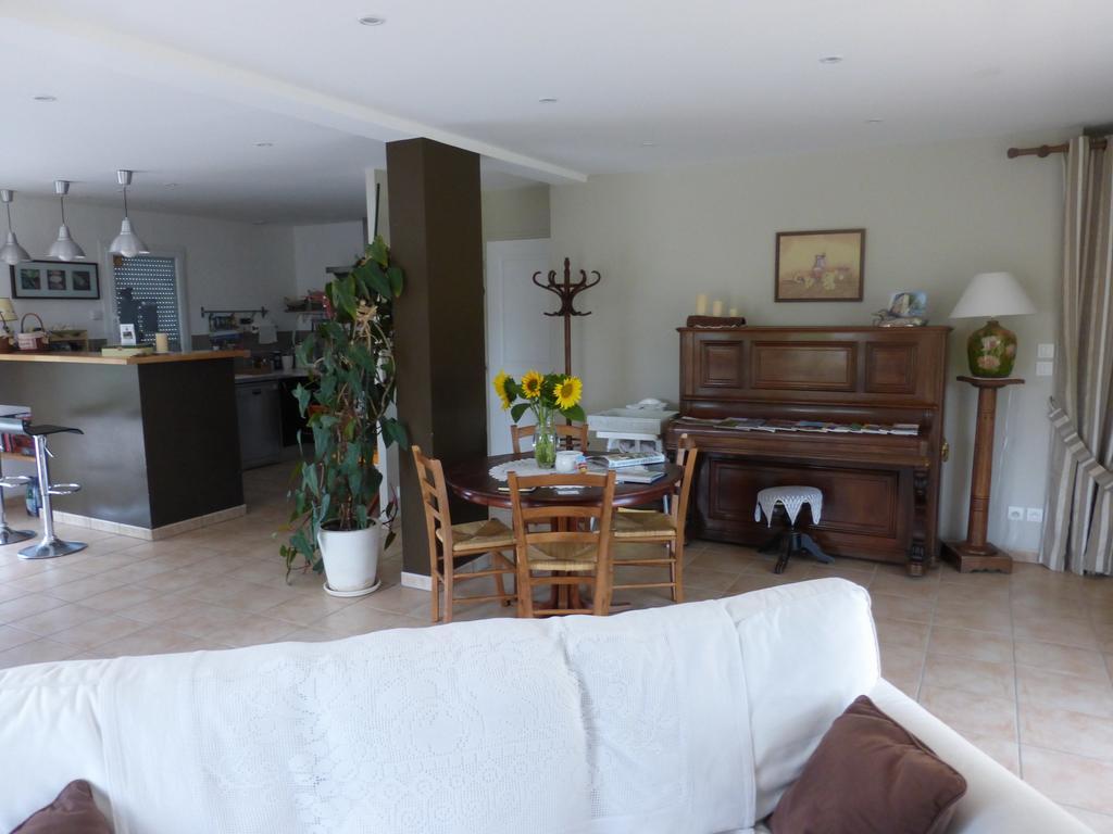 Bed and Breakfast La Bergerie Pollionnay Exterior foto