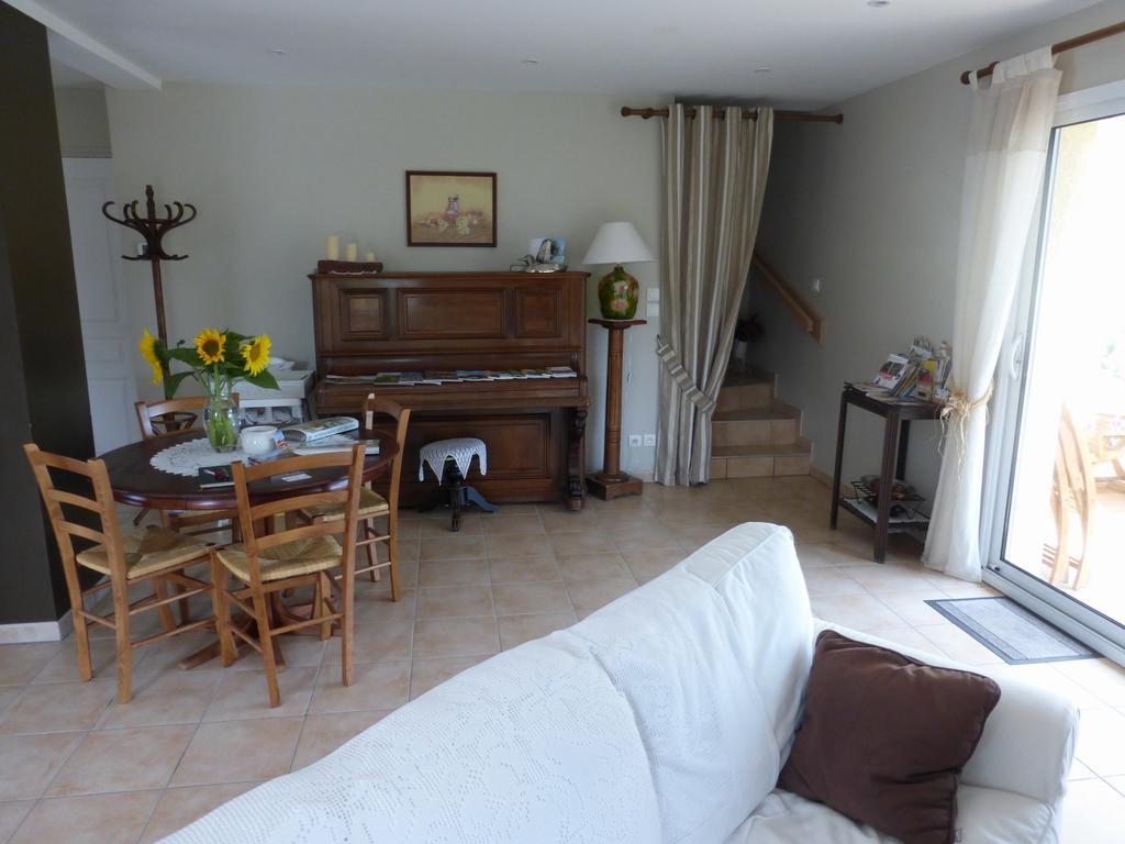 Bed and Breakfast La Bergerie Pollionnay Exterior foto