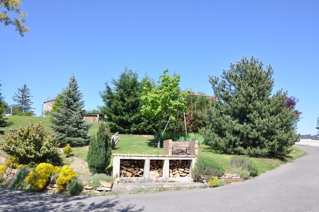 Bed and Breakfast La Bergerie Pollionnay Exterior foto