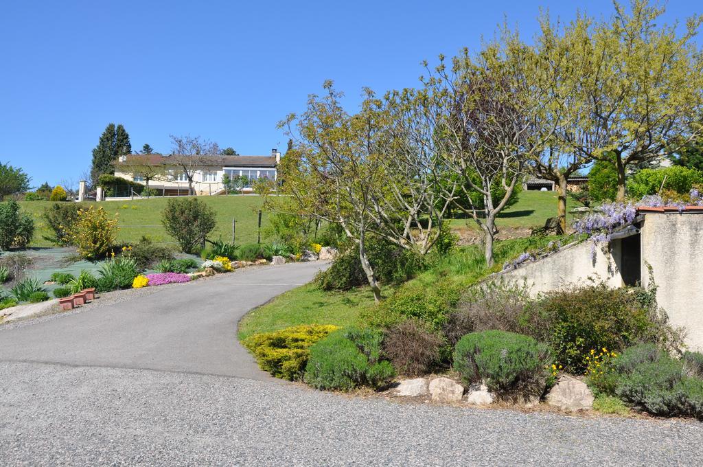 Bed and Breakfast La Bergerie Pollionnay Exterior foto